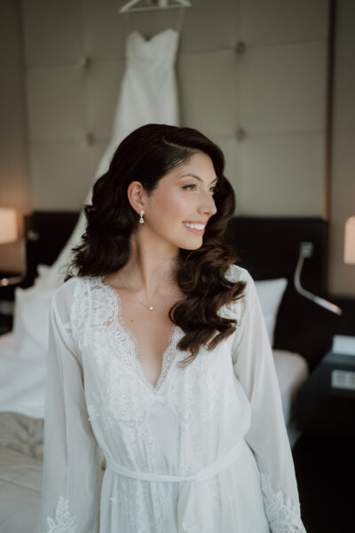 Luxury Bridal Hair & Make-up für moderne Bräute – zeitlose, elegante Brautstylings von Anika Smith in Frankfurt, Wiesbaden und Mainz.