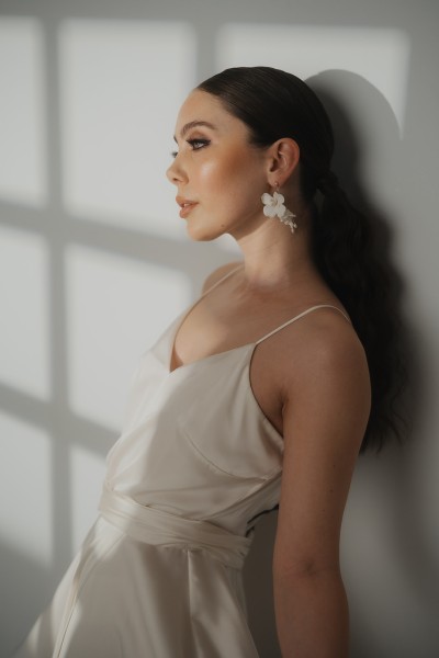Luxury Bridal Hair & Make-up für moderne Bräute – zeitlose, elegante Brautstylings von Anika Smith in Frankfurt, Wiesbaden und Mainz.