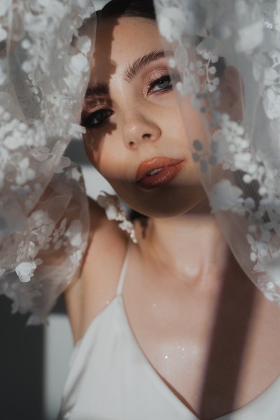 Luxury Bridal Hair & Make-up für moderne Bräute – zeitlose, elegante Brautstylings von Anika Smith in Frankfurt, Wiesbaden und Mainz.