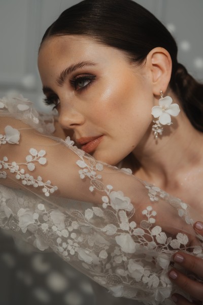 Luxury Bridal Hair & Make-up für moderne Bräute – zeitlose, elegante Brautstylings von Anika Smith in Frankfurt, Wiesbaden und Mainz.